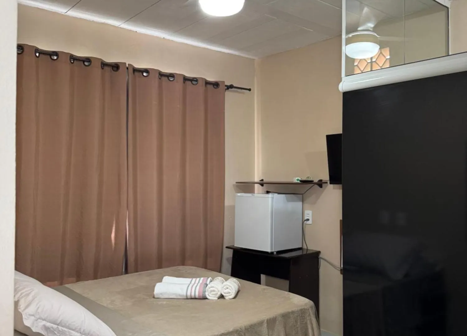 Suite 3- Praia Bonita Hospedagem,Agora Com Ar Condicionado Sao Francisco do Sul 0*,
